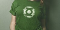 Des mannequins avec des T-Shirts sexy de Super-héros