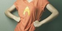 Des mannequins avec des T-Shirts sexy de Super-héros