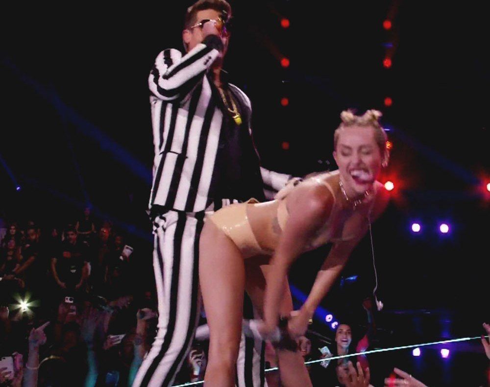 Prenez des cours de booty shake mieux que Miley Cyrus