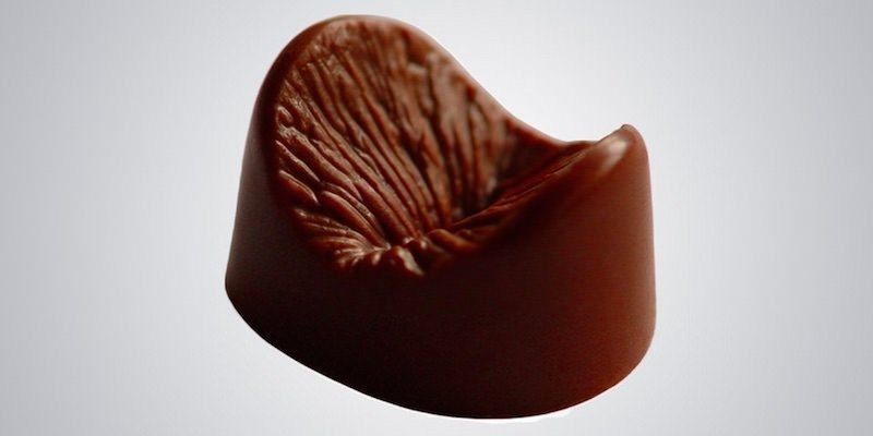Chérie pour la Saint Valentin je t'offre ... mon trou de balle en chocolat