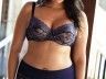 Candice Huffine : un mannequin de 90 kilos dans le Calendrier Pirelli 2015