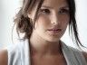 Candice Huffine : un mannequin de 90 kilos dans le Calendrier Pirelli 2015