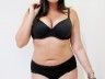 Candice Huffine : un mannequin de 90 kilos dans le Calendrier Pirelli 2015