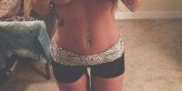 Underboob : les selfies de seins envahissent Twitter