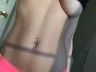 Underboob : les selfies de seins envahissent Twitter