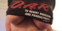Underboob : les selfies de seins envahissent Twitter