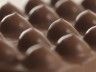 Vous allez pouvoir lécher des tablettes de chocolat en forme de seins