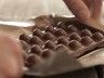 Vous allez pouvoir lécher des tablettes de chocolat en forme de seins